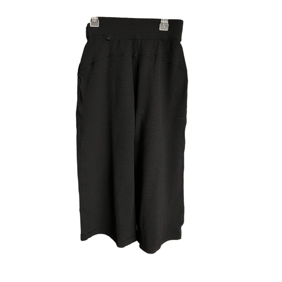 NEW Lululemon Can You Feel The Pleat Crop *21" size 4 - Picture 5 of 8